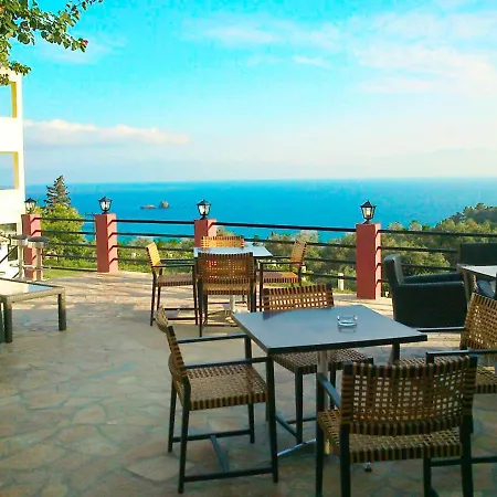Beach Studio Aparts With Pool פלקאס