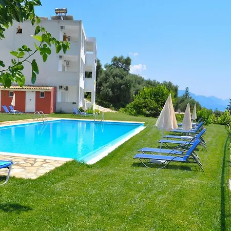 Beach Studio Aparts With Pool