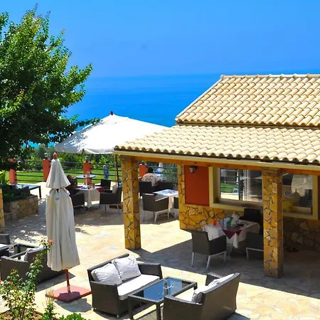 Beach Studio Aparts With Pool